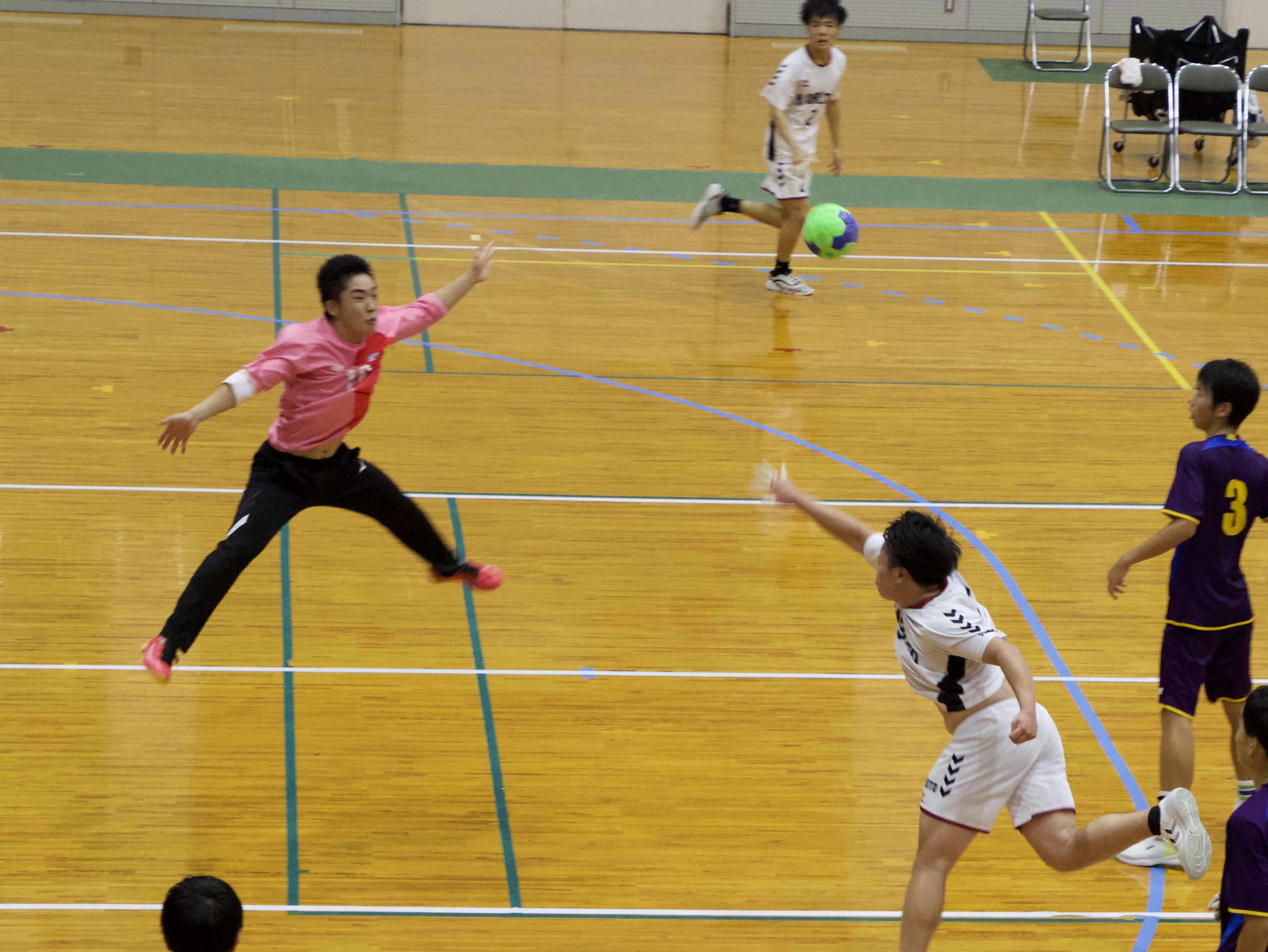 徳島市立ゴール前での駆け引き