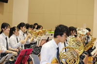 【吹奏楽部】雨を恨んで，校内で発表会4