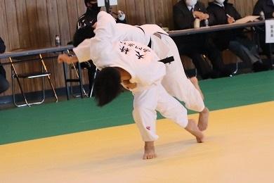 体重別柔道選手権大会に出場しました。4